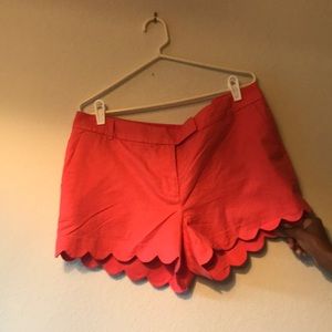 CORAL PINK SCALLOPED SHORTS